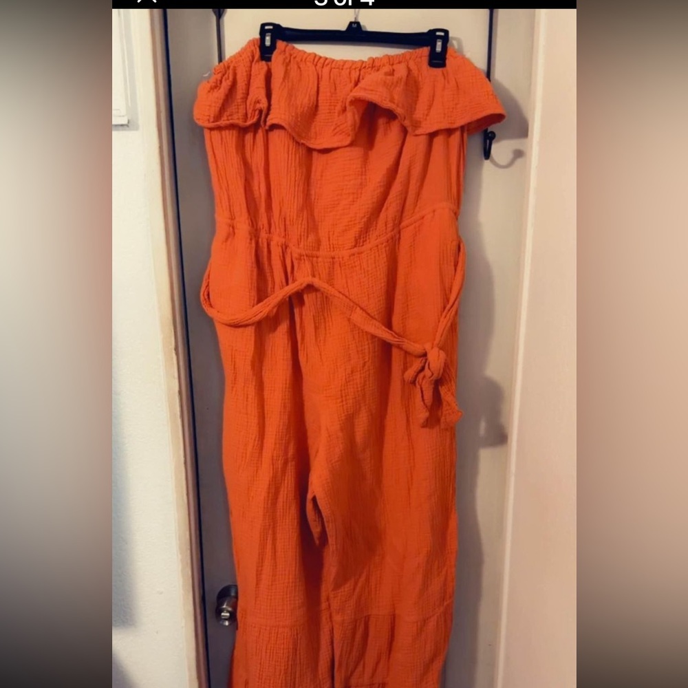 Catos Size 22/24 orange strapless jumper worn once